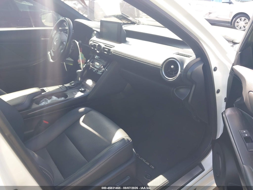 Lexus IS 300 2022
