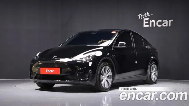 Tesla Model Y 2024