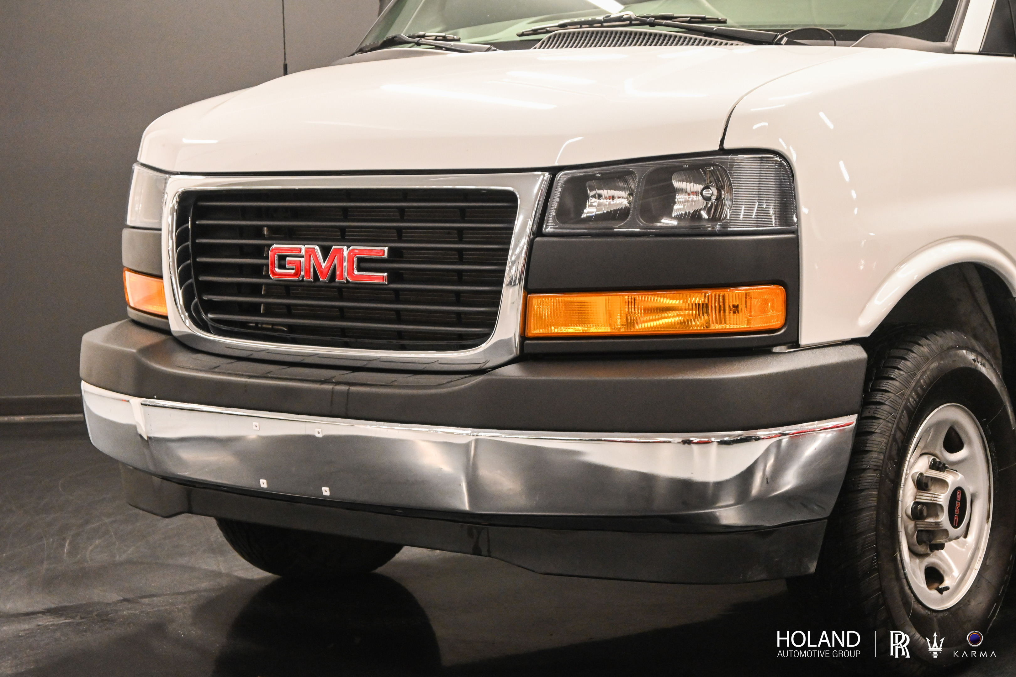 GMC Savana 2023
