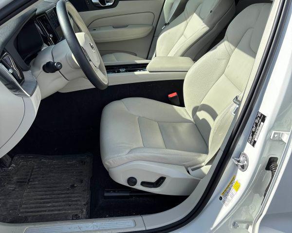 Volvo XC60 2023