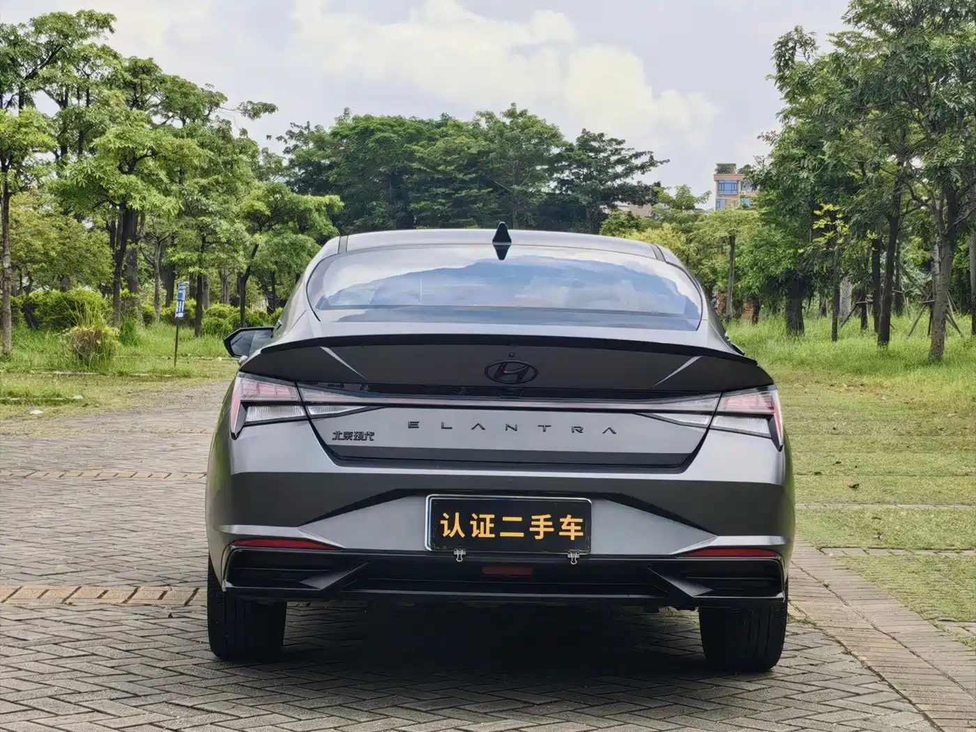 Hyundai Elantra 2022