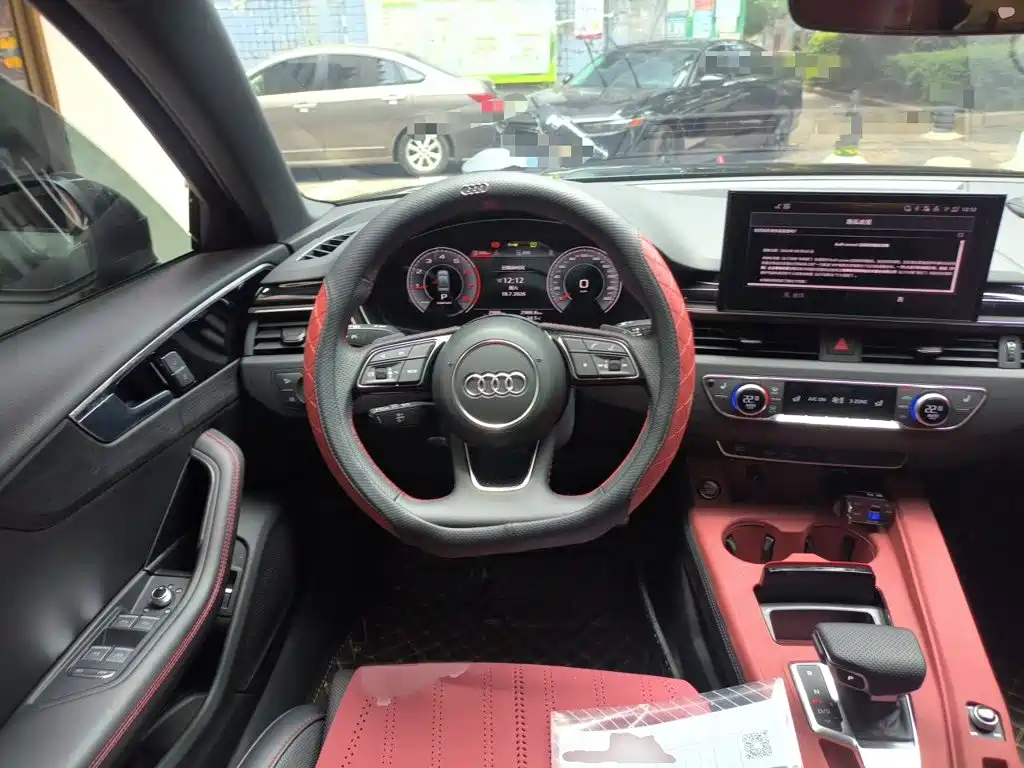 Audi A4 2025