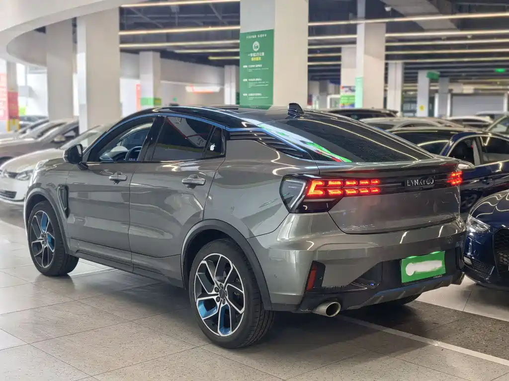 Lynk & Co 05 2022