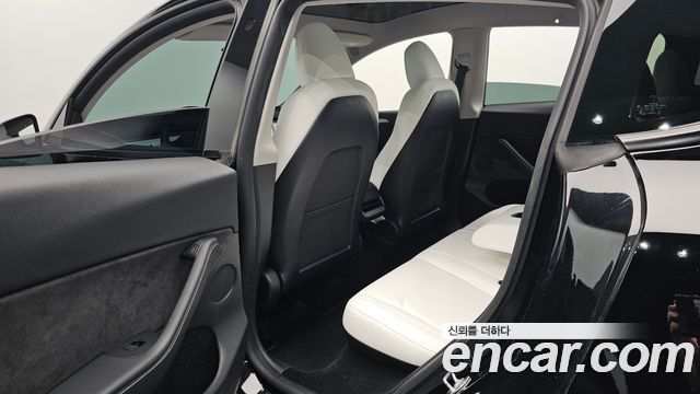 Tesla Model Y 2023