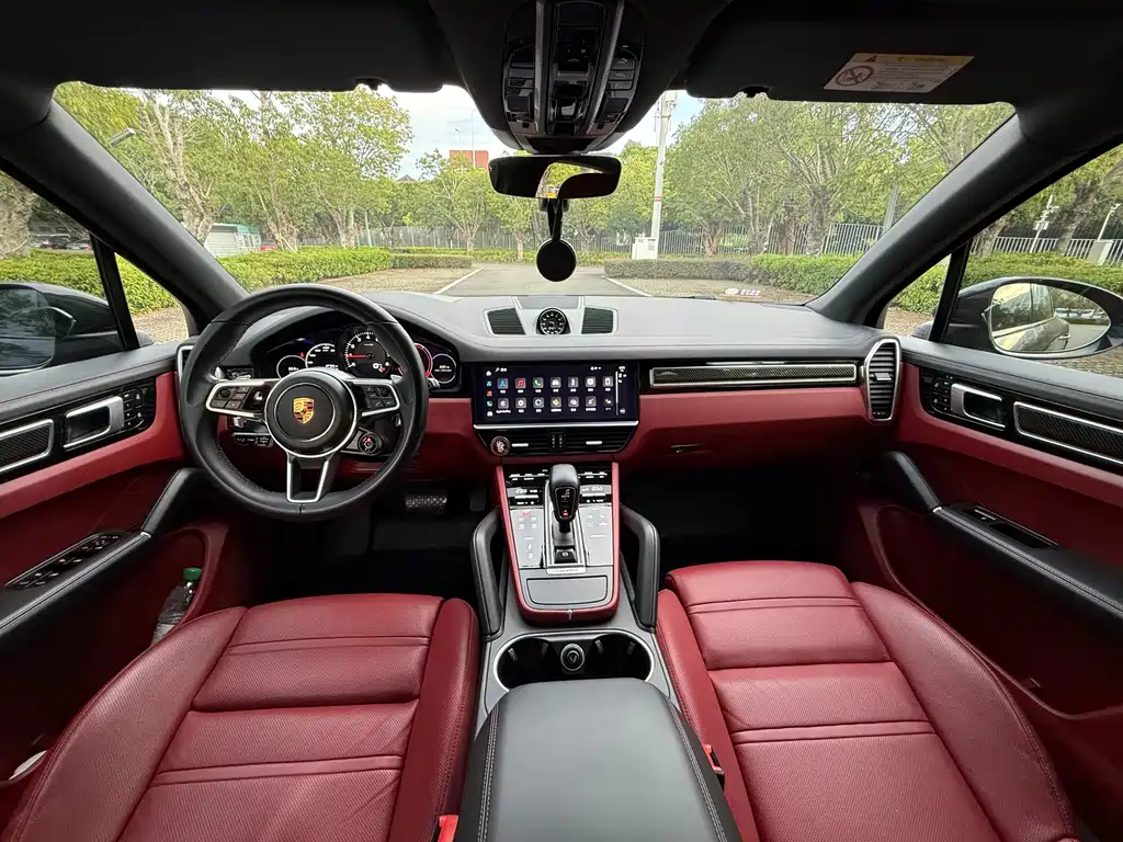 Porsche Cayenne 2022