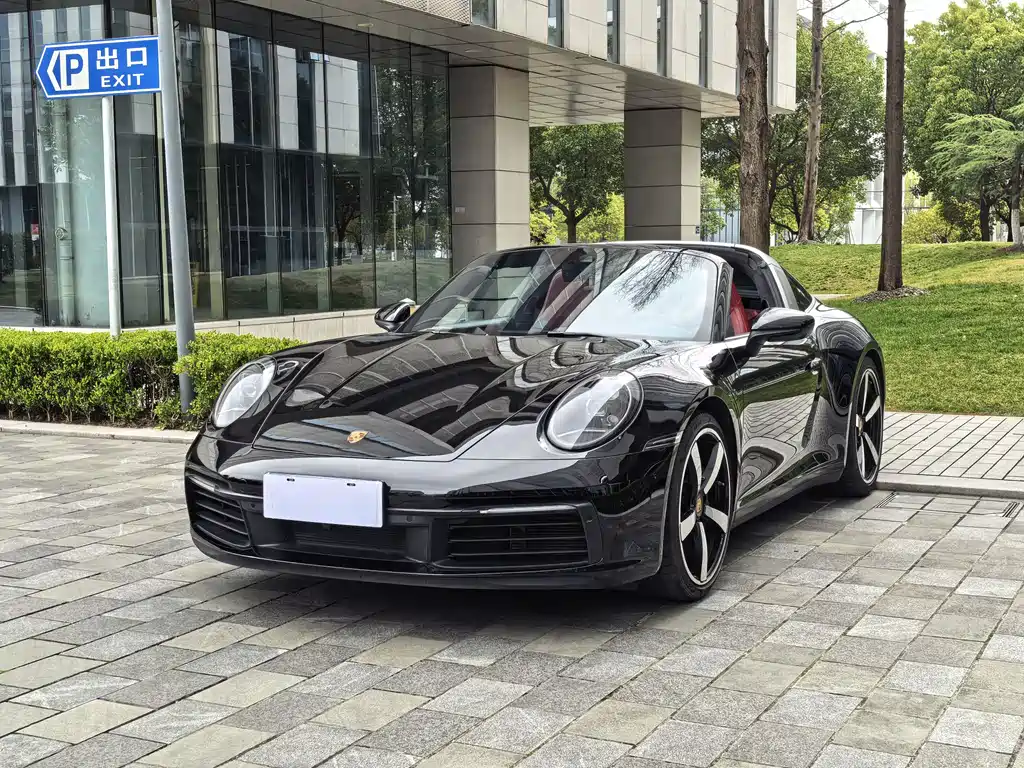 Porsche 911 2021