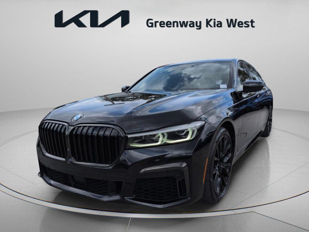 BMW 750 2021
