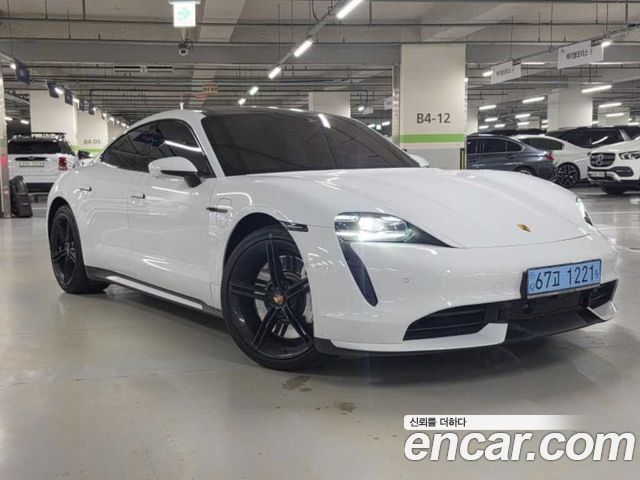 Porsche Taycan 2021