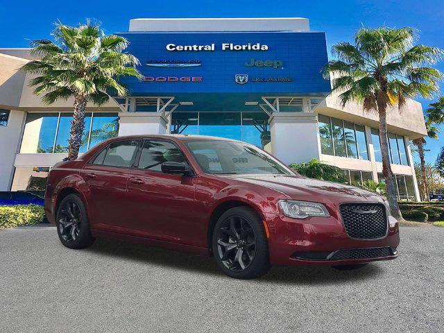 Chrysler 300 2023