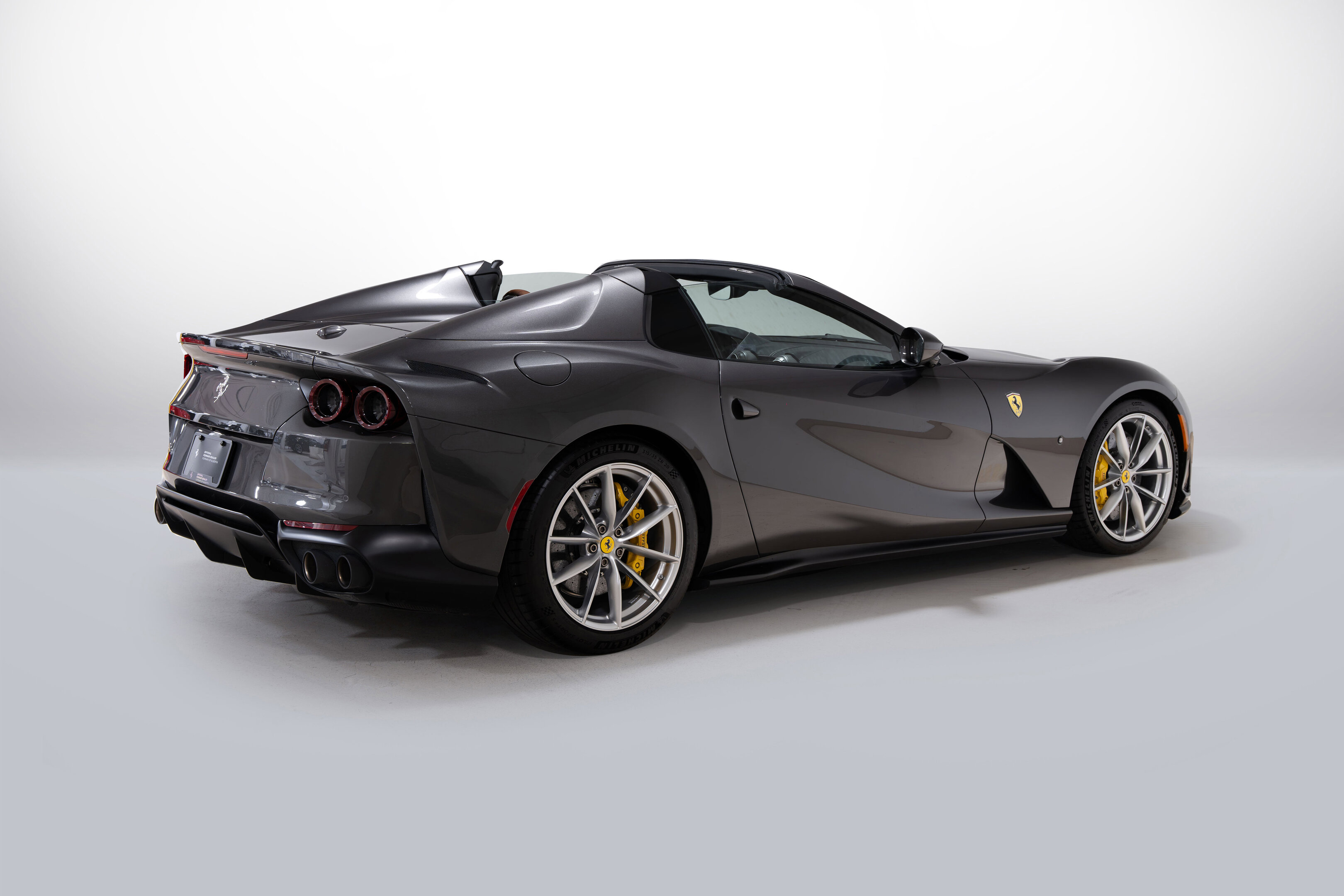 Ferrari 812 2022