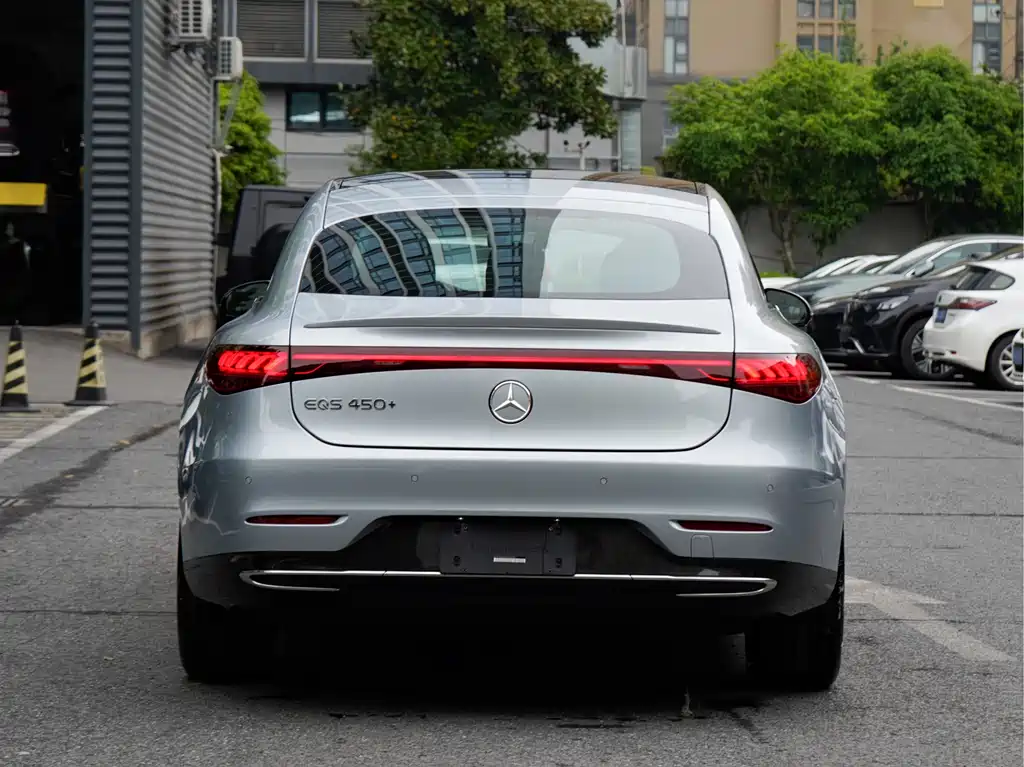 Mercedes-Benz EQS 2024