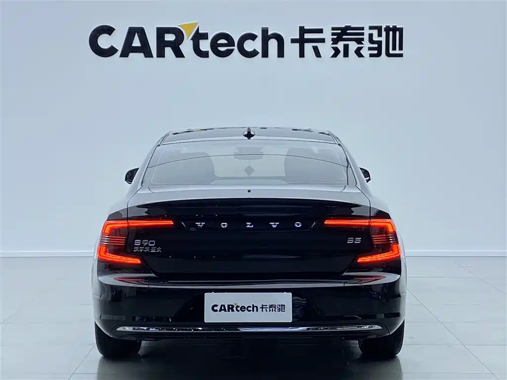 Volvo S90 2024