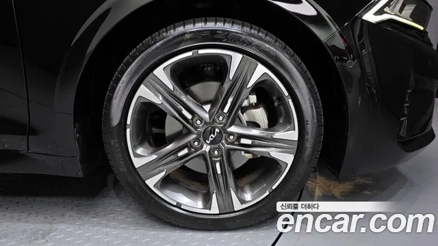 Kia K5 2023