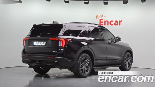 Ford Explorer 2025
