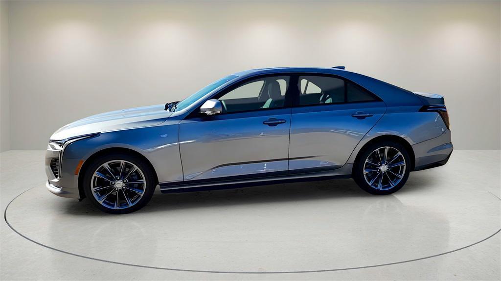 Cadillac CT4 2025