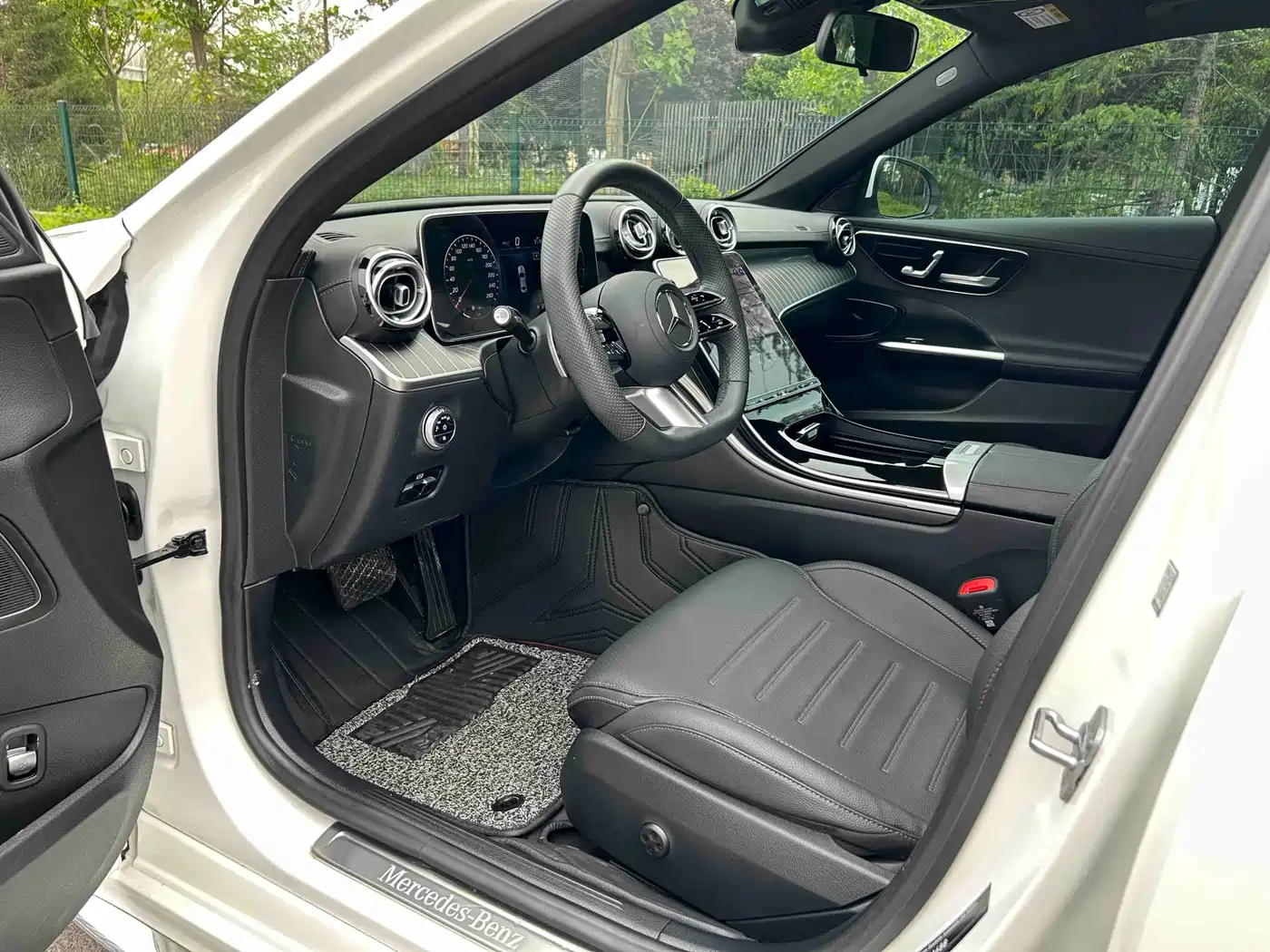 Mercedes-Benz C-Класс 2024