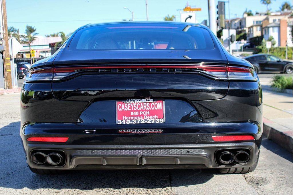 Porsche Panamera 2021
