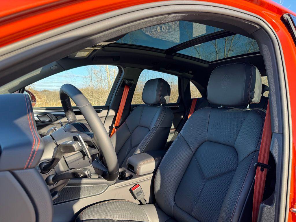 Porsche Macan 2025