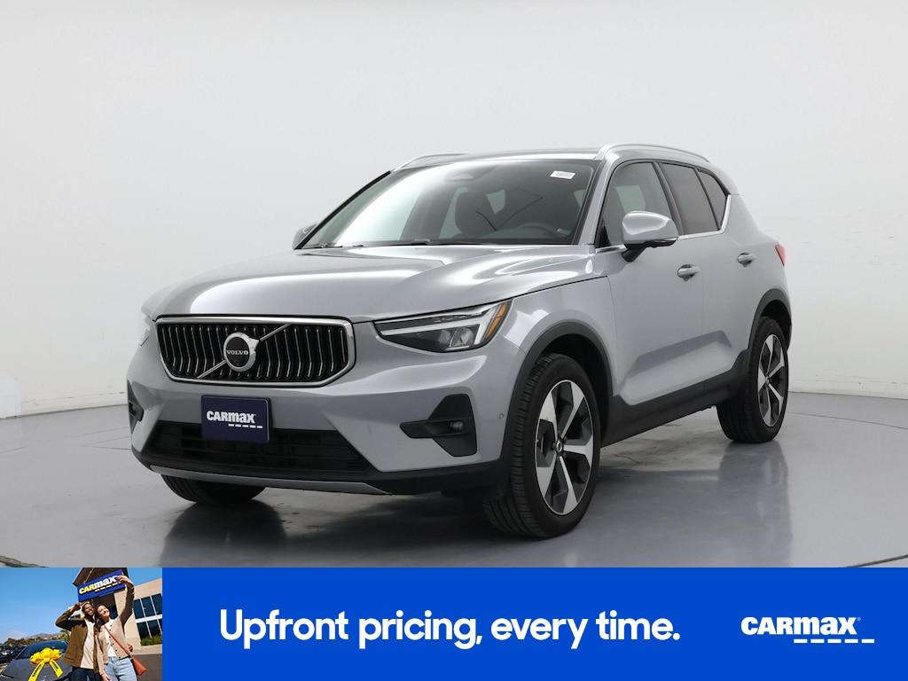 Volvo XC40 2025