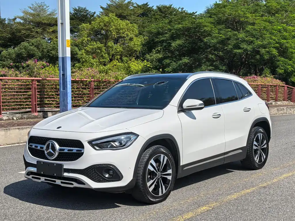 Mercedes-Benz GLA 2023
