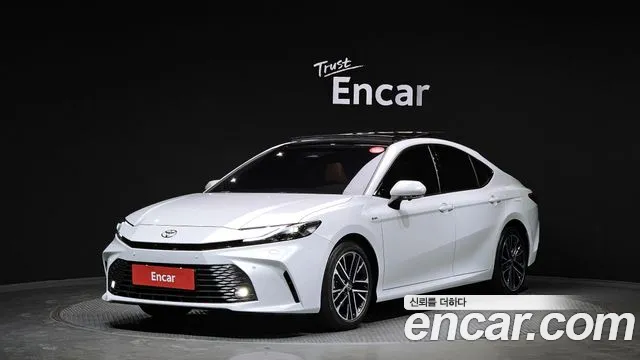 Toyota Camry 2025