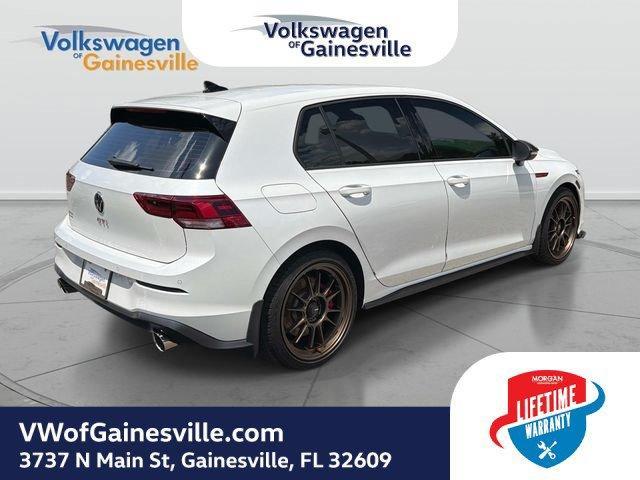 Volkswagen Golf GTI 2024