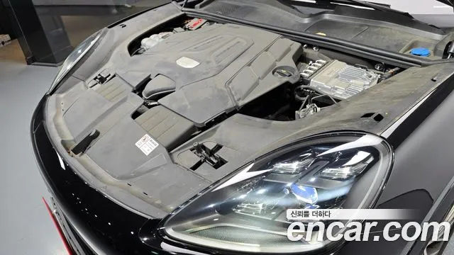 Porsche Cayenne 2022