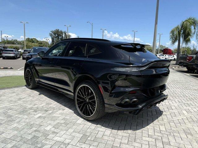 Aston Martin DBX 2023
