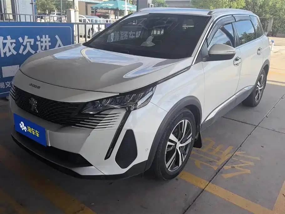 Peugeot 5008 2021