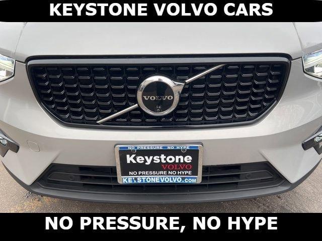 Volvo XC40 2025