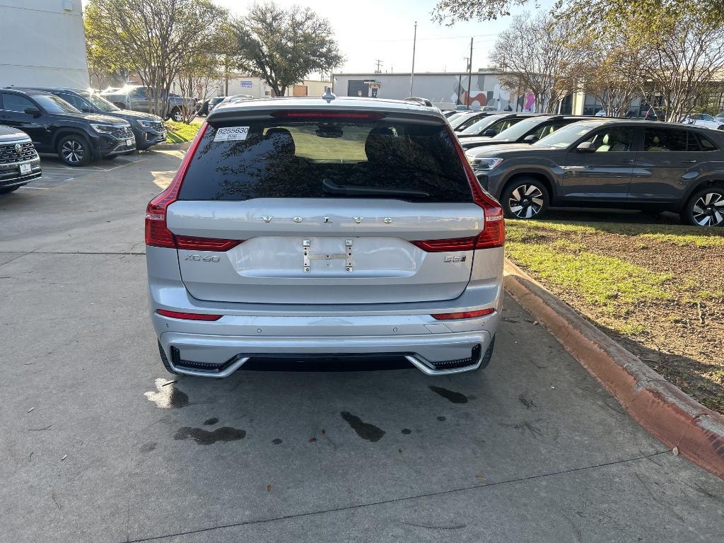 Volvo XC60 2025