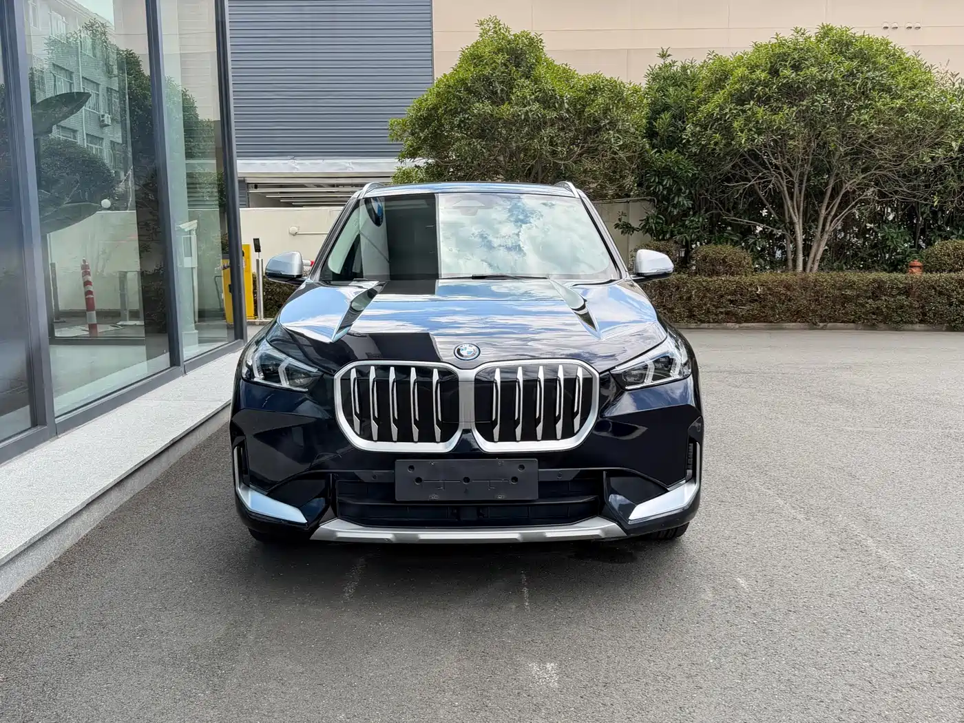 BMW iX1 2024