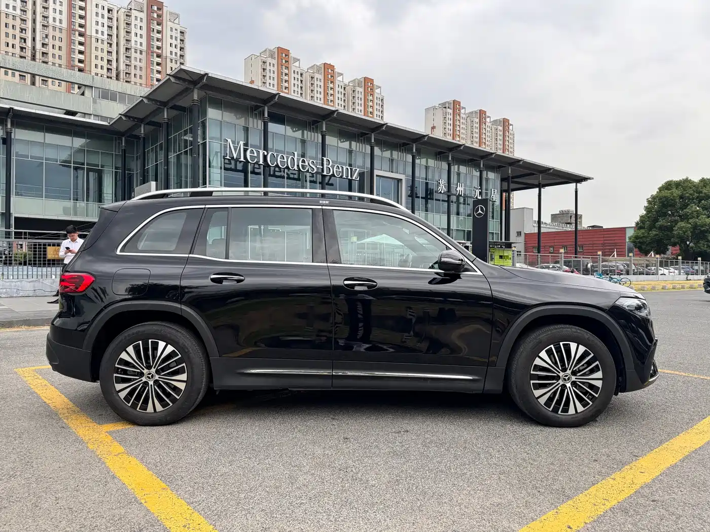 Mercedes-Benz EQB 2025