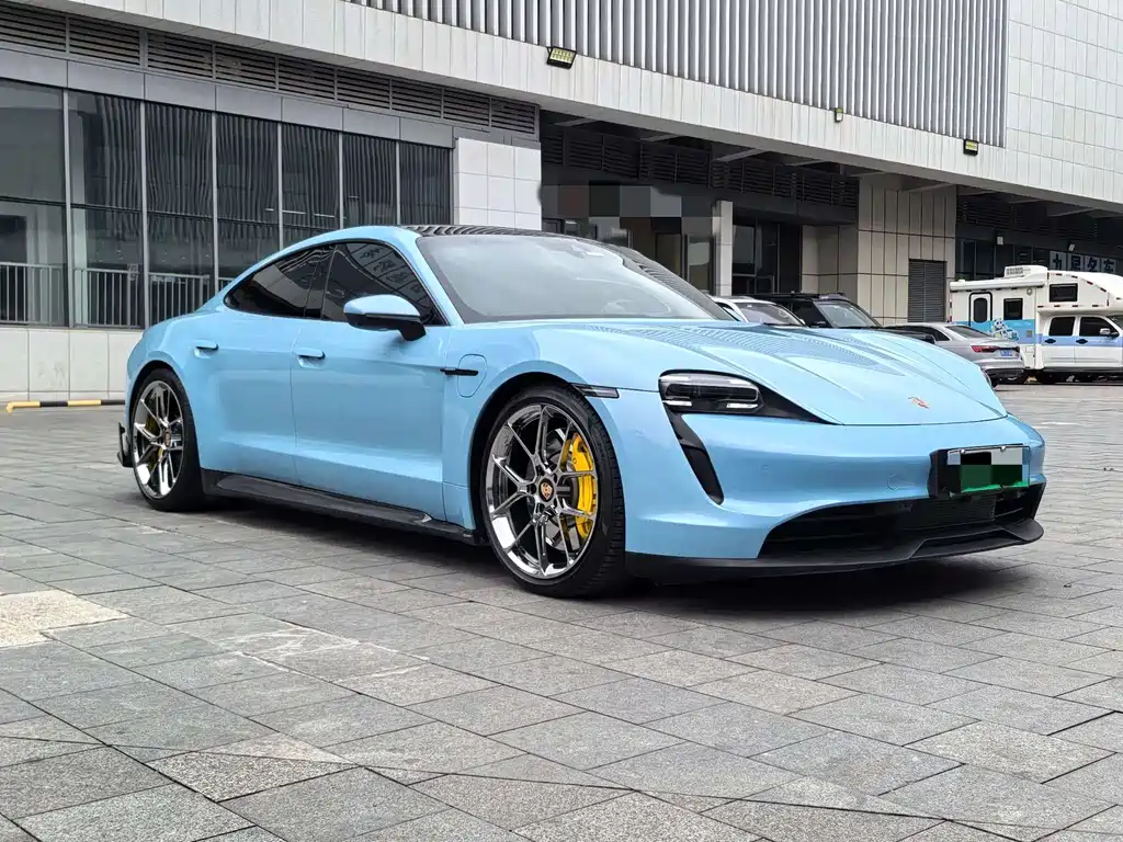 Porsche Taycan 2021