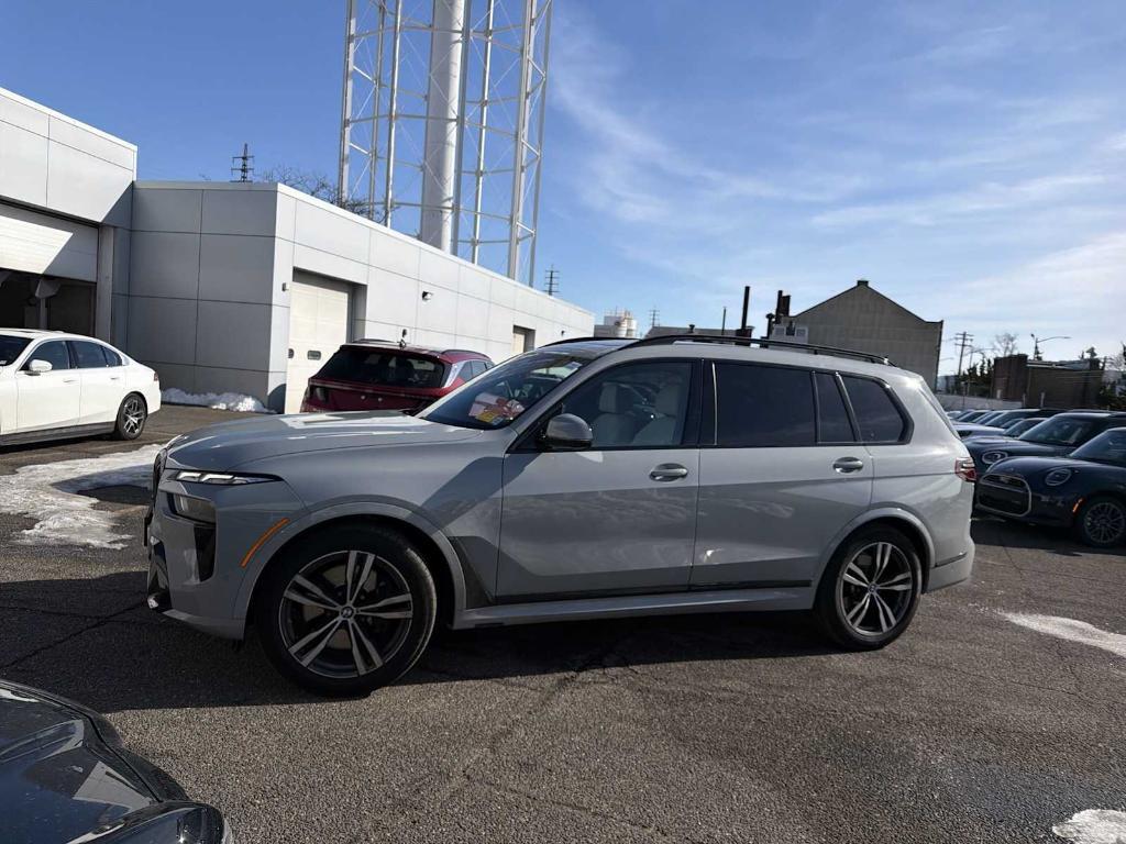 BMW X7 2025