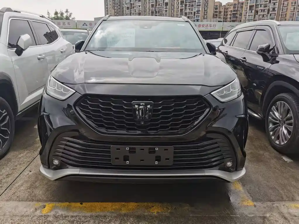 Toyota Crown Kluger 2022