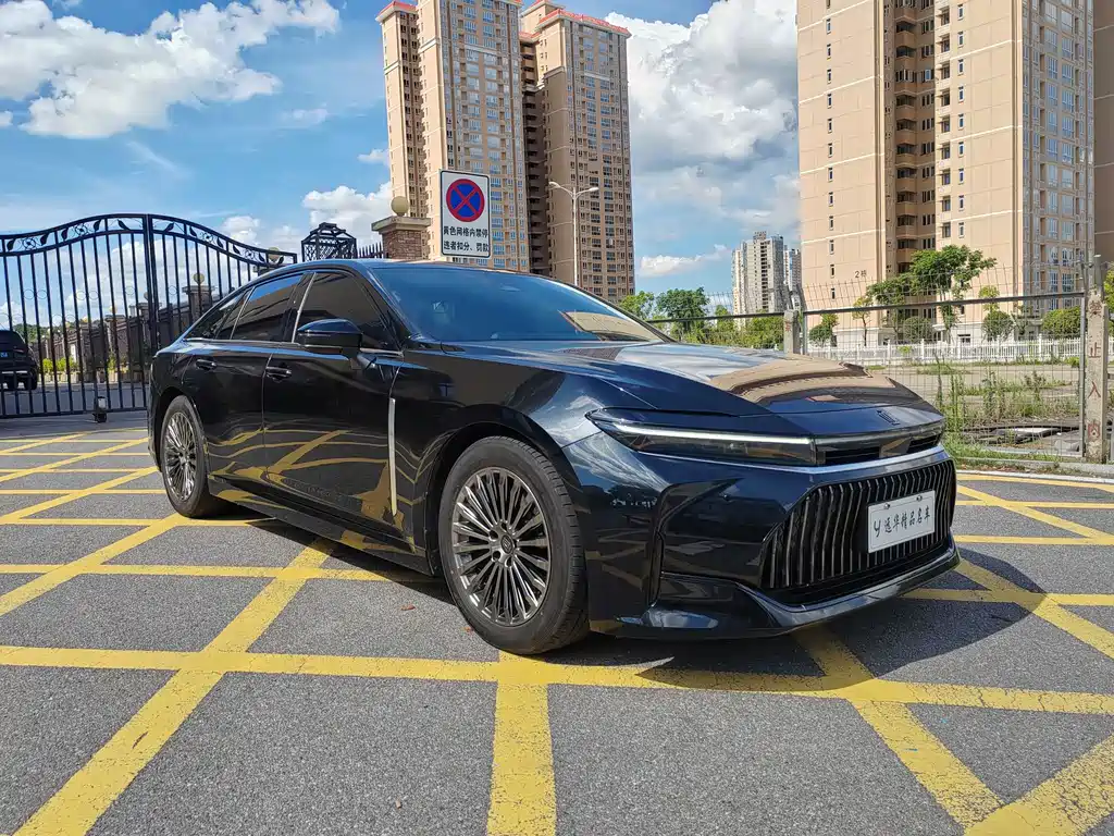 Toyota Crown 2024