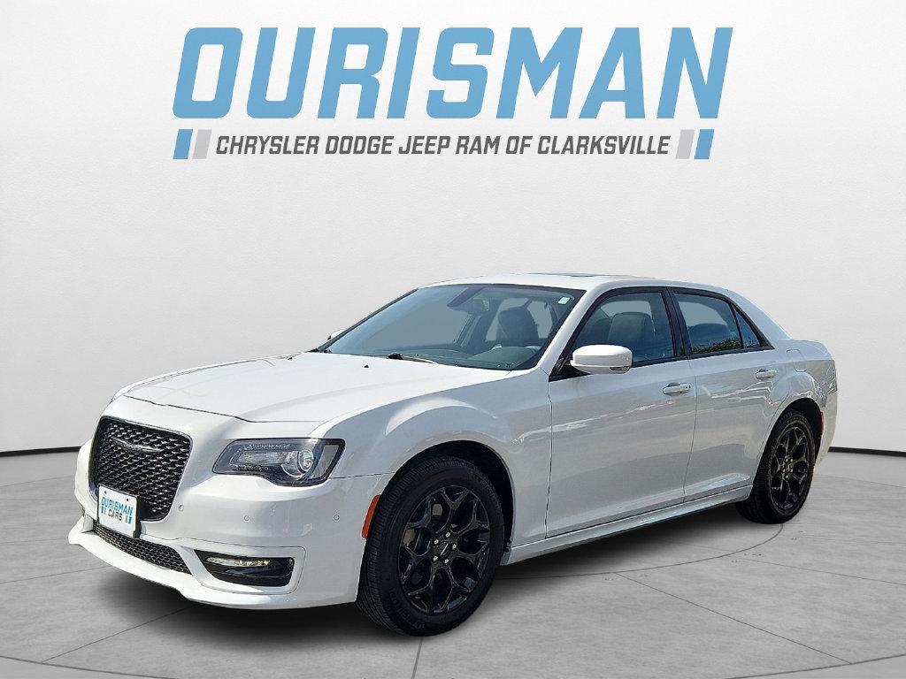 Chrysler 300 2023