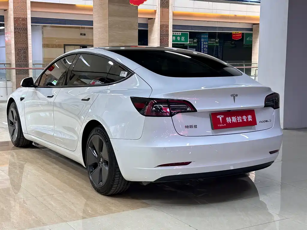 Tesla Model 3 2023