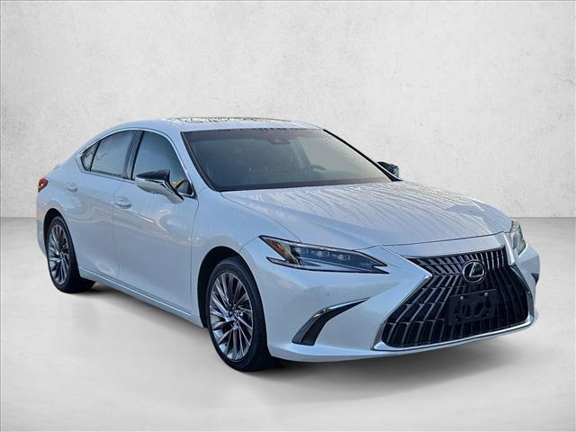 Lexus ES 2024