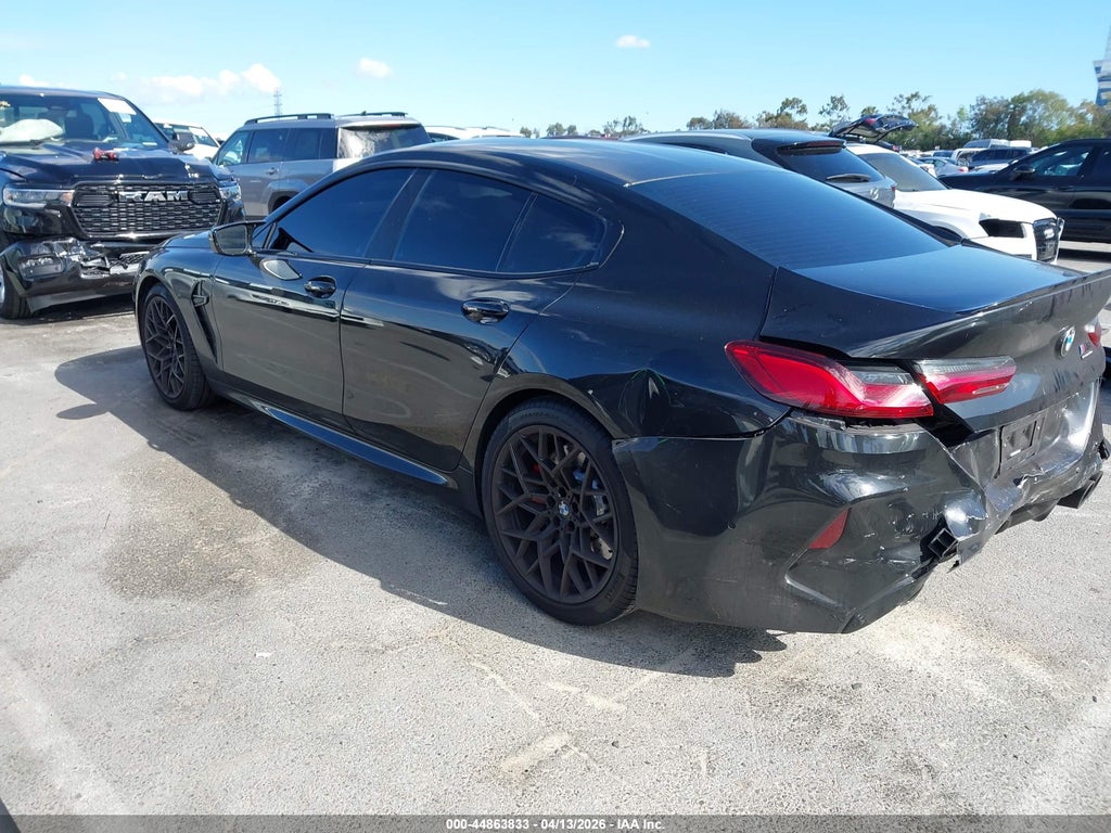 BMW M8 2024