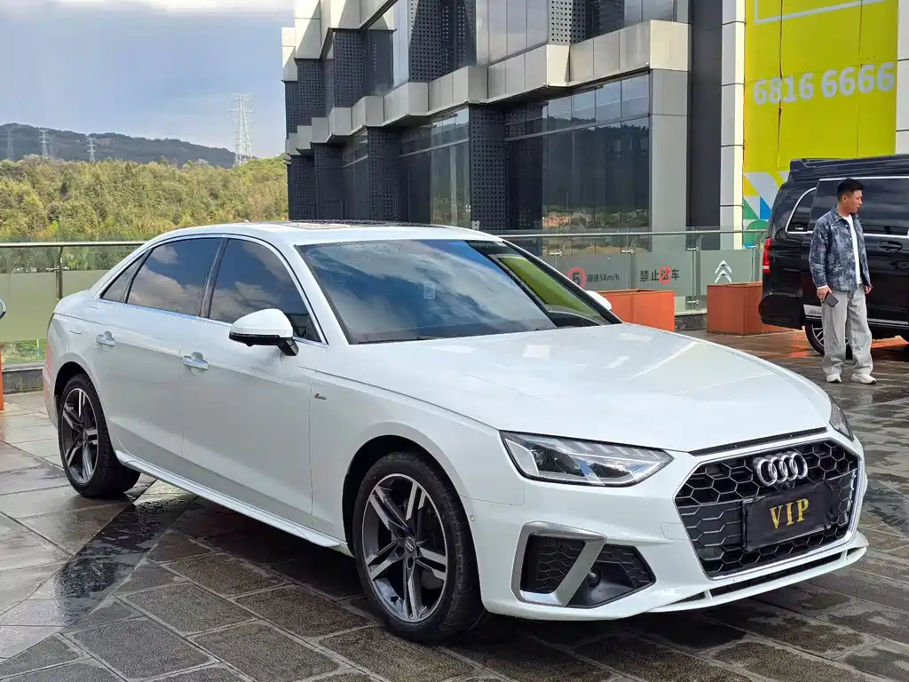 Audi A4 2021