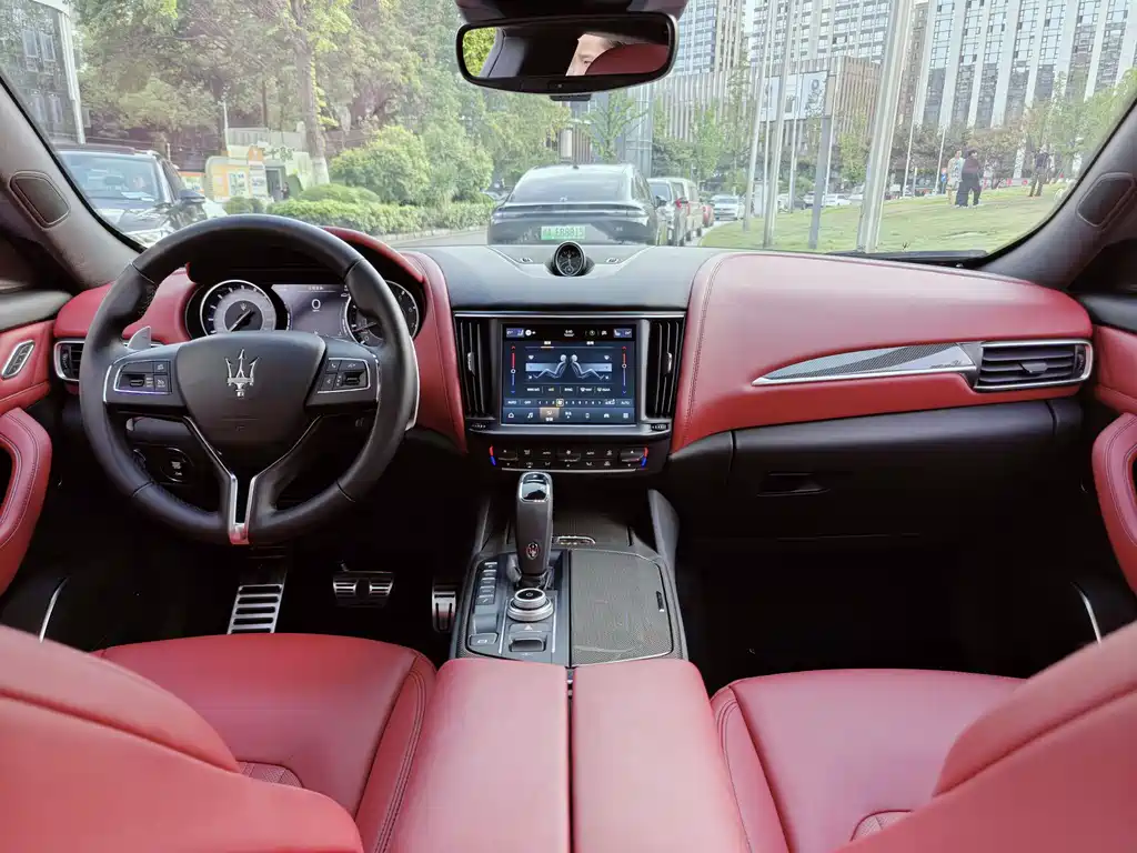 Maserati Levante 2021