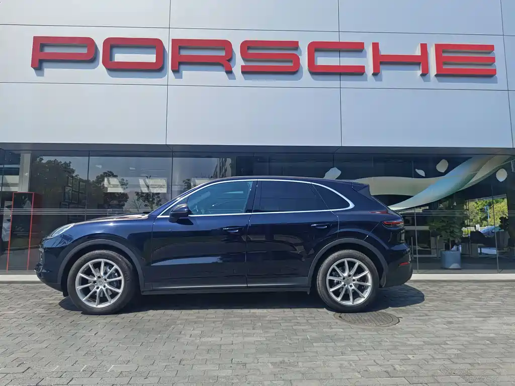 Porsche Cayenne 2021