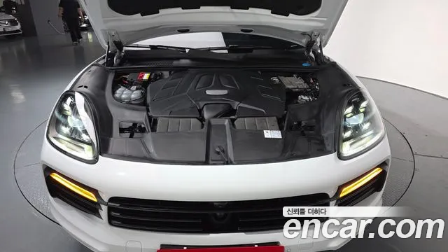 Porsche Cayenne 2021