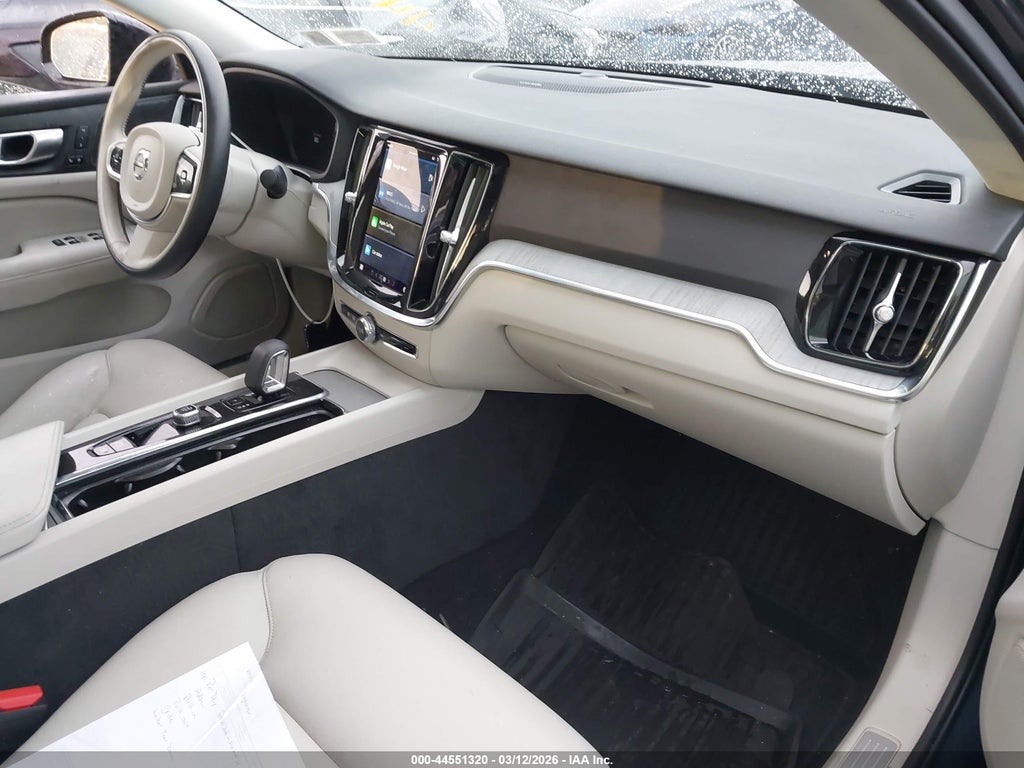 Volvo S60 2024