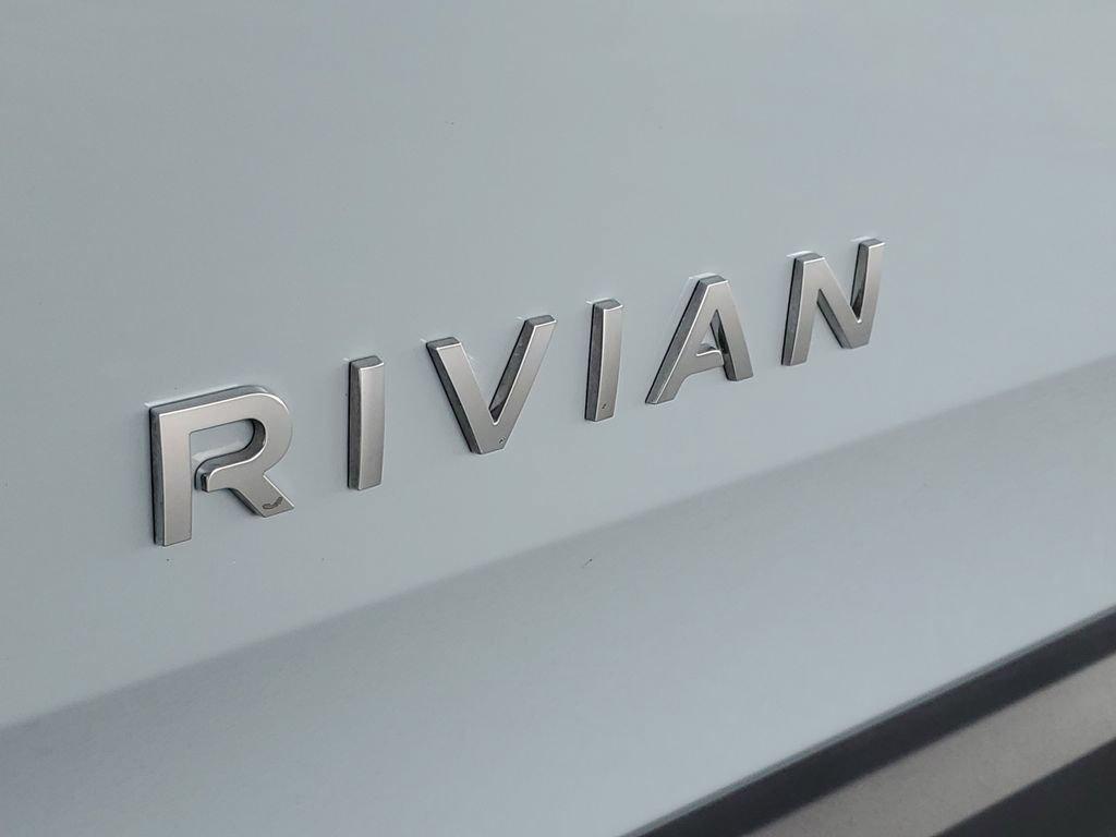 Rivian R1S 2024