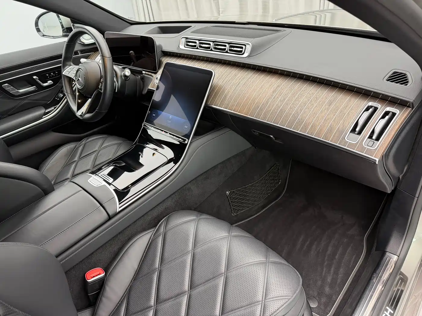 Mercedes-Benz S-Класс 2024