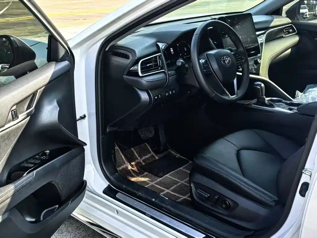 Toyota Camry 2023