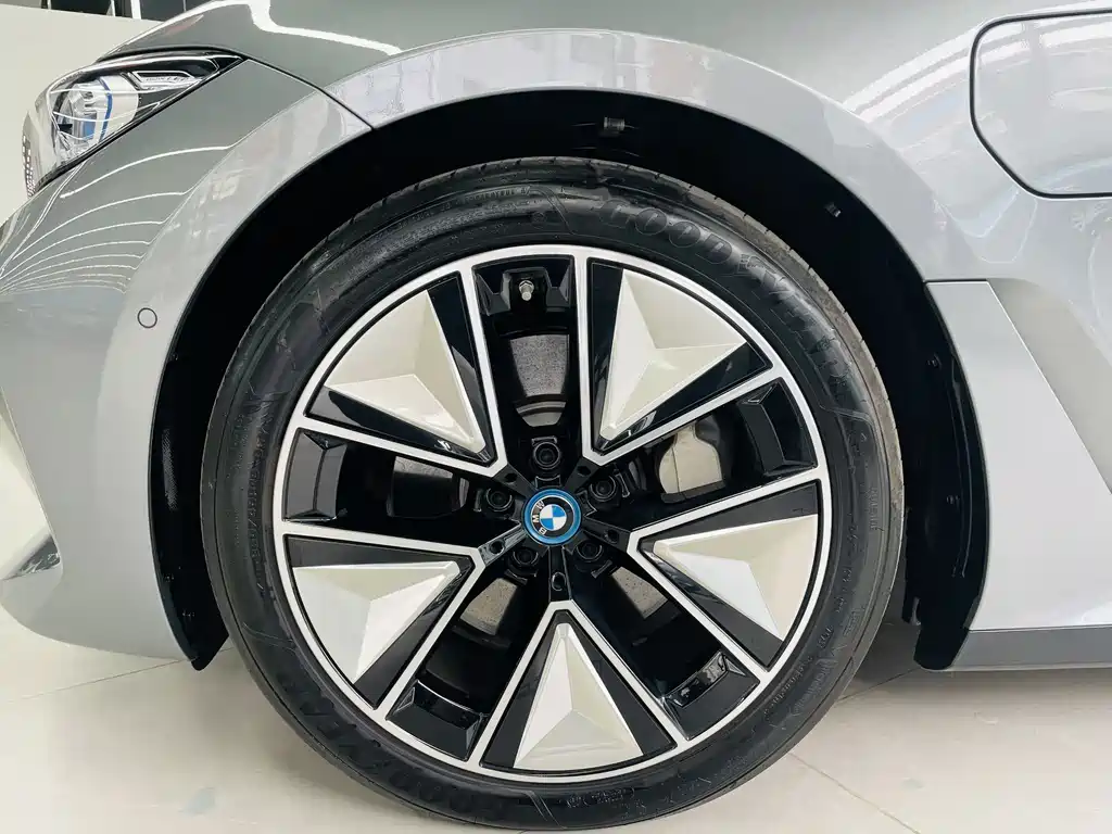 BMW i3 2023